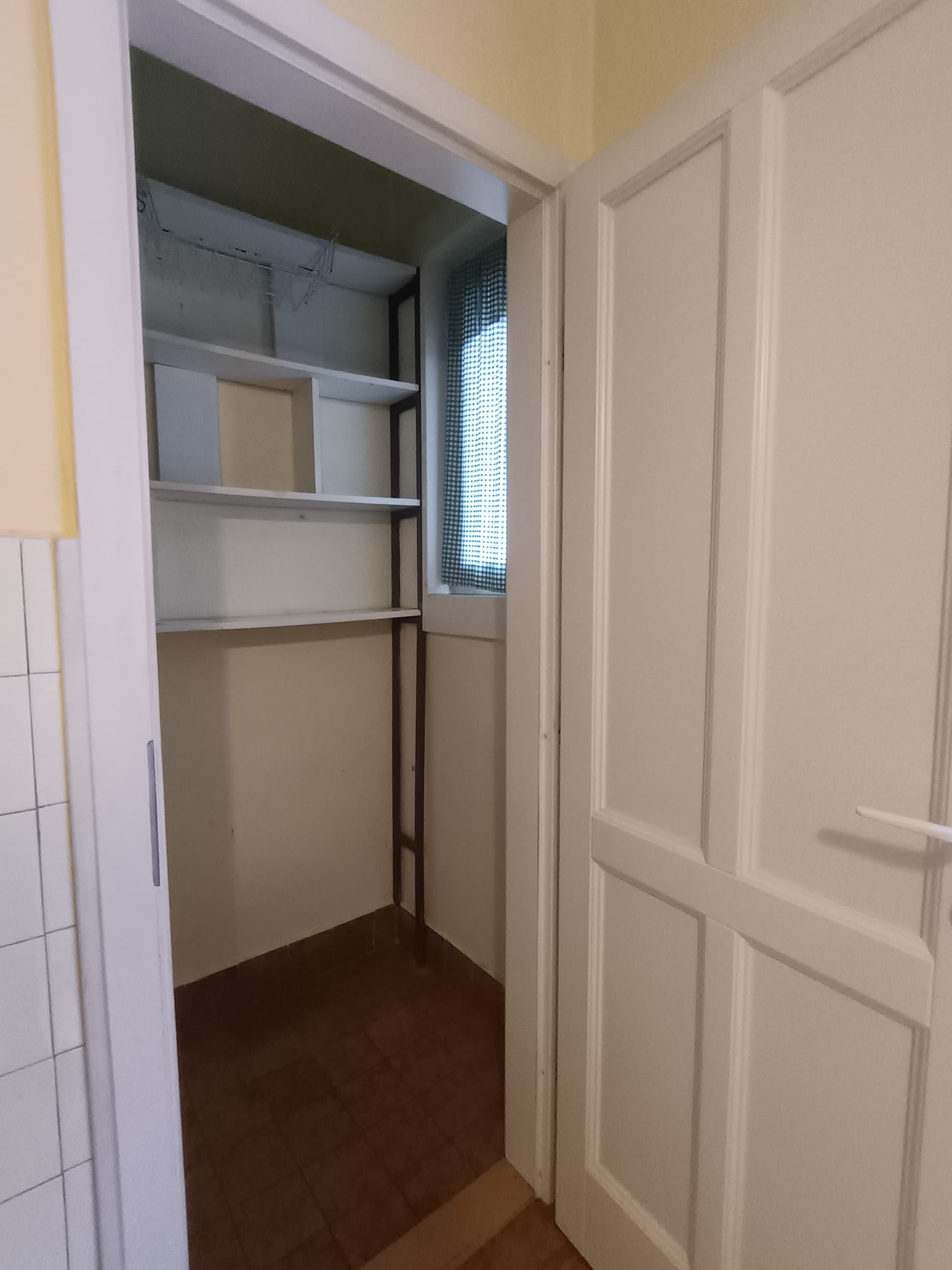 Belvárosban első emeleti erkélyes lakás! 3